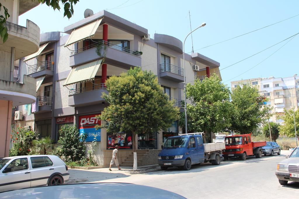 Flora Sarandë